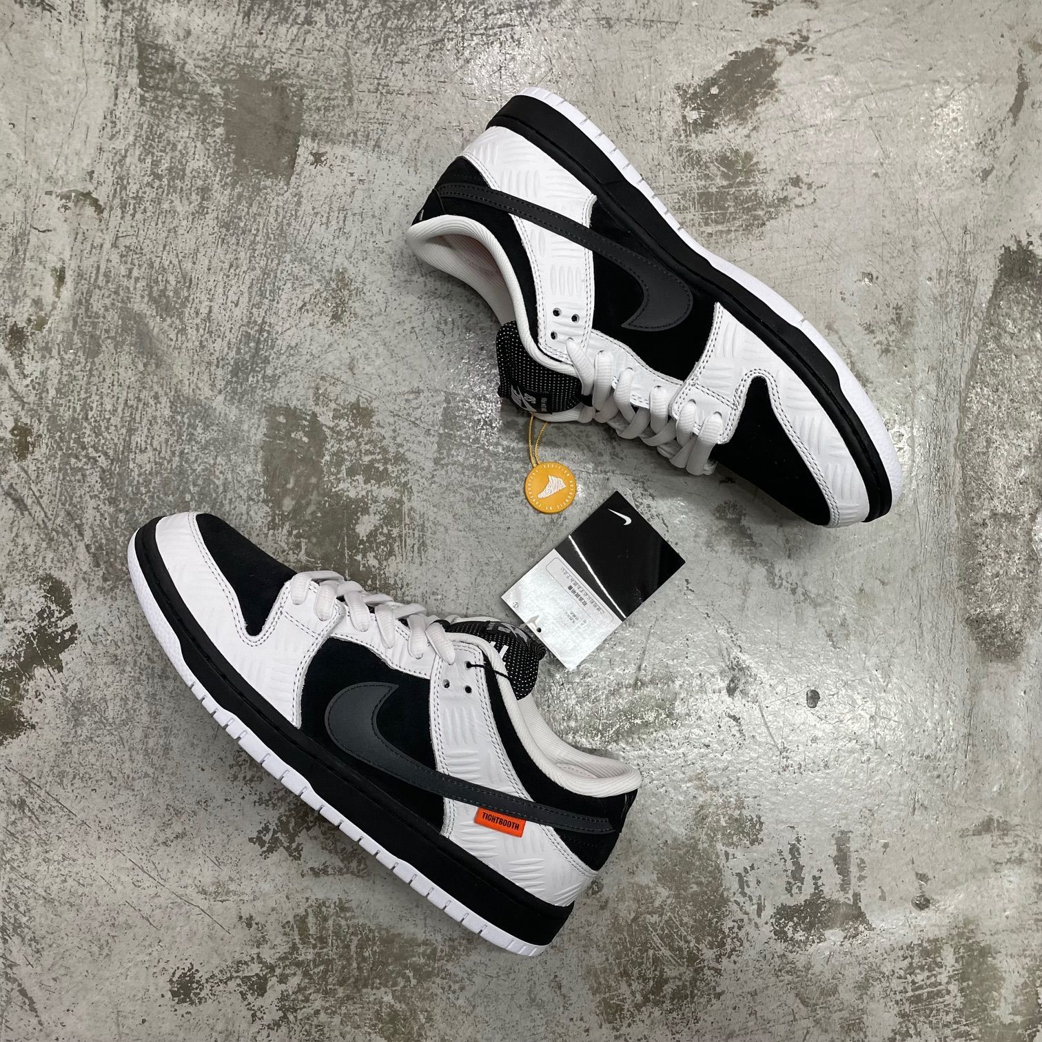 Nike Dunk Low ブラック/ホワイト タイトブース NIKE Dunk Low ブラック/ホワイト Nike Dunk Low ブラック/ホワイト
