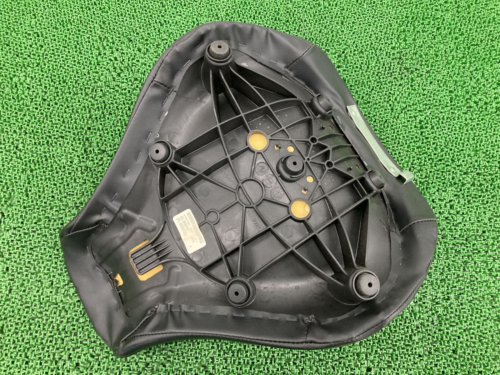 FLFB1750 フロントシート 52000332 ハーレー 純正 中古 バイク 部品