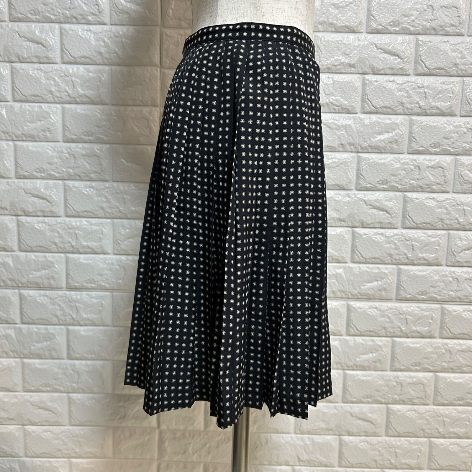 【ギフト】 ☆値下げ交渉OK☆ agnes b. アニエスベー 36サイズ ドット柄 スカート