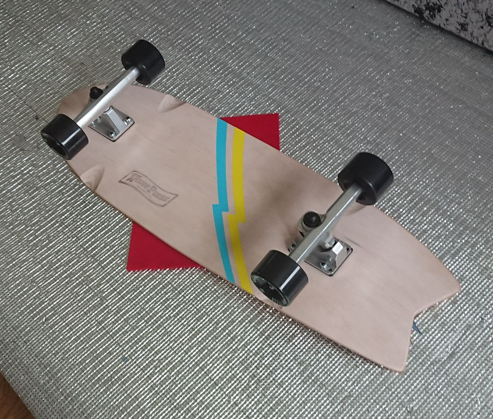 30＜税送料3560込み＞ 新開発カービングトラック搭載 WOODY 30