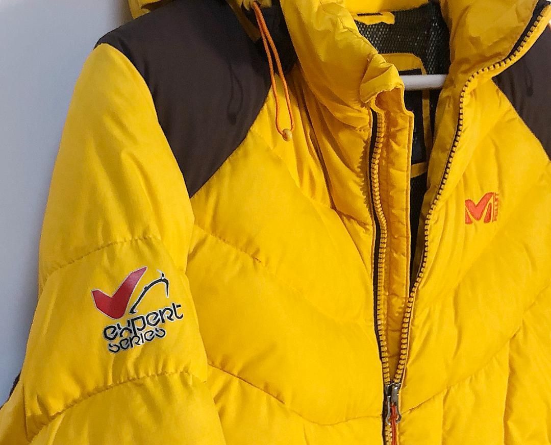 バルトロデザイン ダウンジャケット