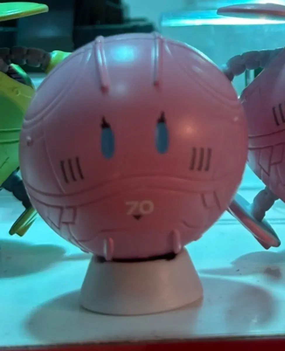ピンク ロボット ガチャ ハロ ガンダム