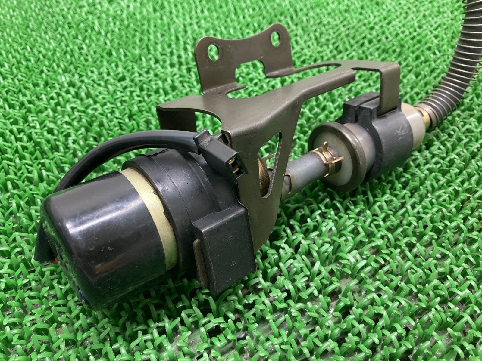 ZZR1100 D 燃料ポンプ　フューエルポンプ　純正品　中古品 ZZ-R1100 フューエルポンプ カワサキ 純正 中古 ZXT10D ZZR1100D