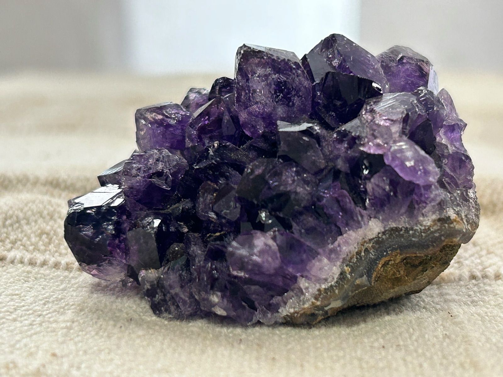 アメジストクラスター原石紫水晶カルサイトカコクセナイト天然石