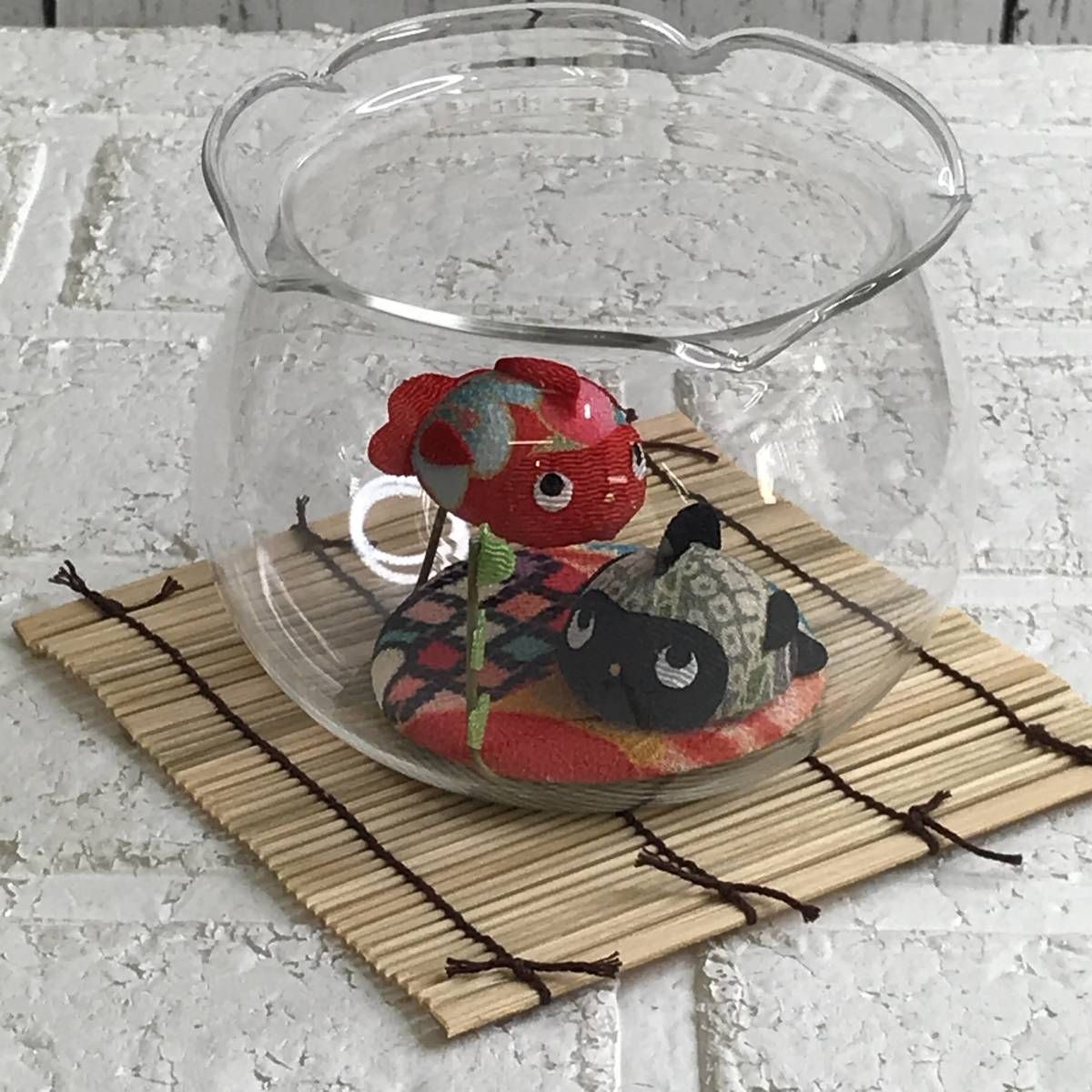 金魚鉢☆和柄丸金魚2匹☆龍虎堂☆リュウコドウ☆ちりめん細工