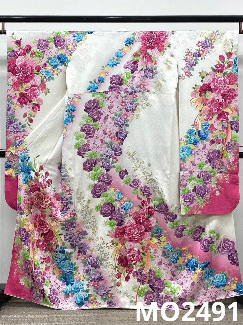 振袖 豪華 銀通し 刺繍 金彩 紋意匠 グリッター箔 薔薇 洋花 身丈160cm