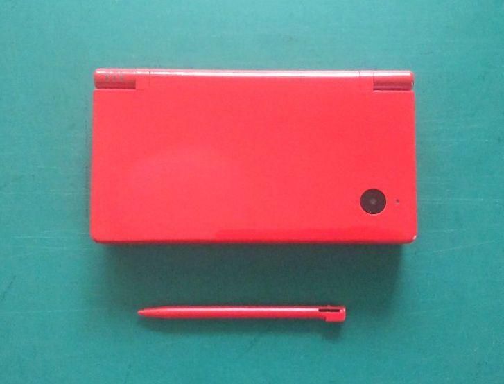 ニンテンドーDS - D11【中古・美品】Nintendo DSi Red  充電器付き 9518 Amazon.com: Nintendo DSi Gloss Red (Renewed) : Video Games