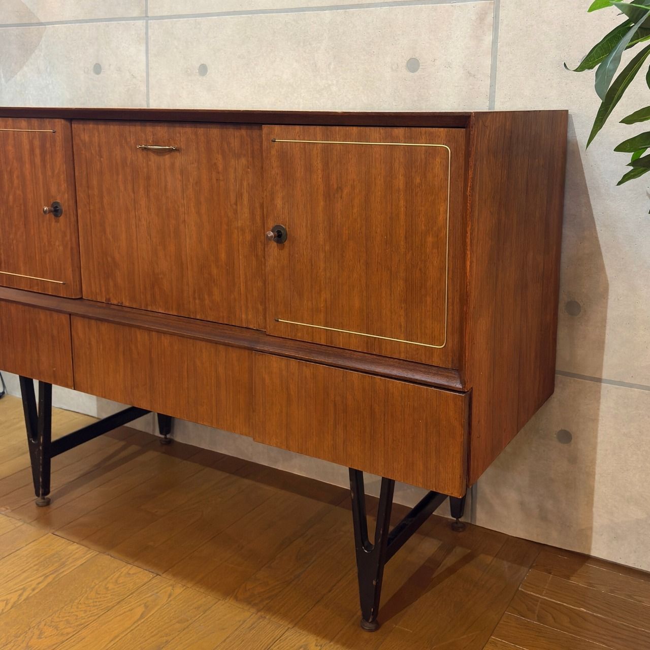 ガラス天板付き