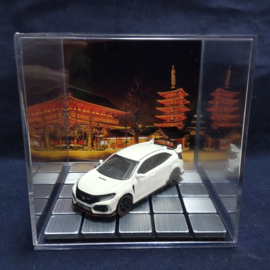 1/64〜1/43・トミカガレージ風・ディスプレーBOX/床と天井にLED付 Interior lights linked to electric shutters! The best way to