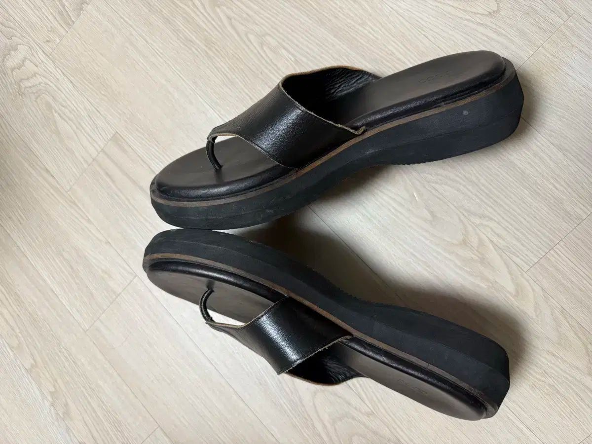 クール ／ ローカット フラットフォーム フリップフロップ サンダル 280