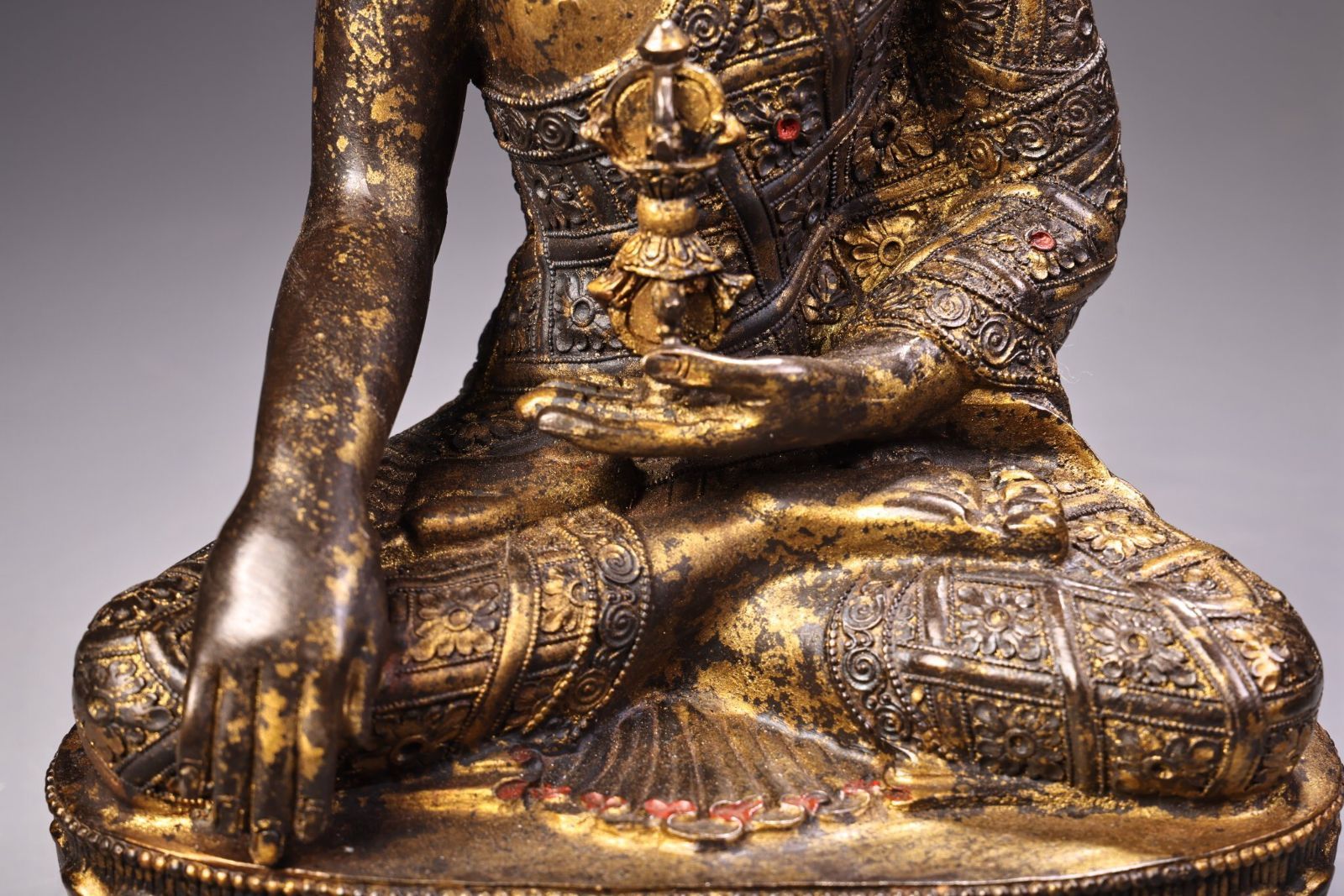 旧家蔵出し古銅彫 浮彫 鏨刻 泥金 釋迦牟尼像 仏像 密宗密教 仏教古