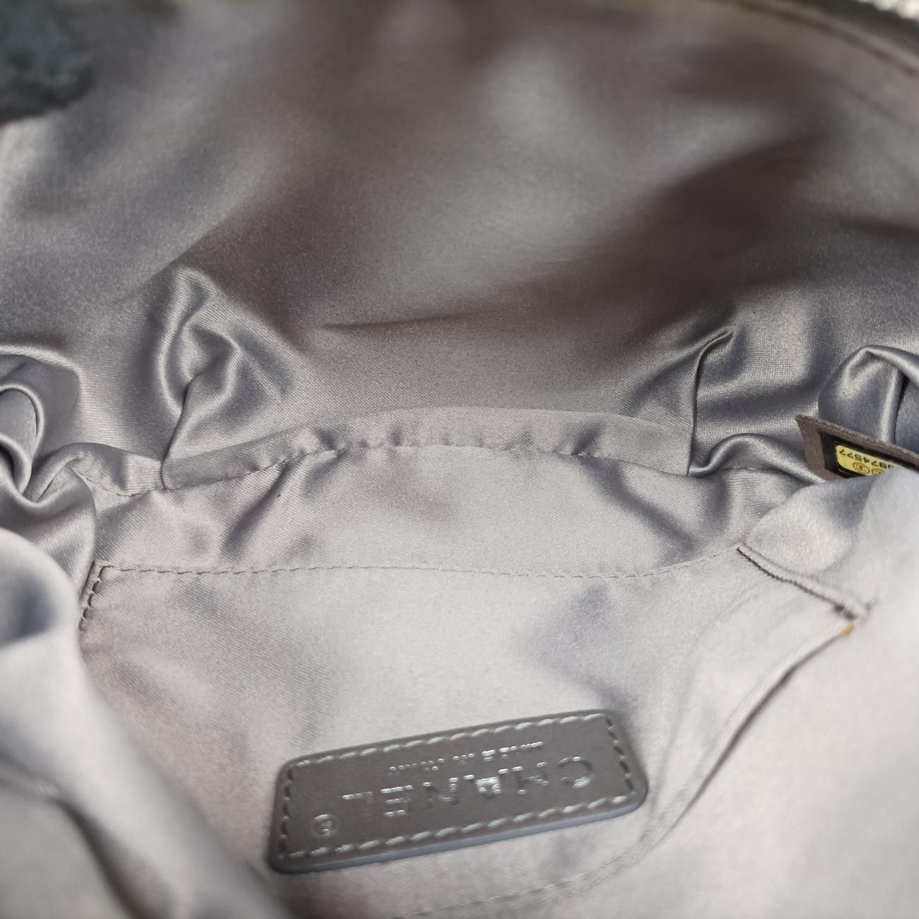 シャネルChanelマトラッセシルバーレザーA9410219974577