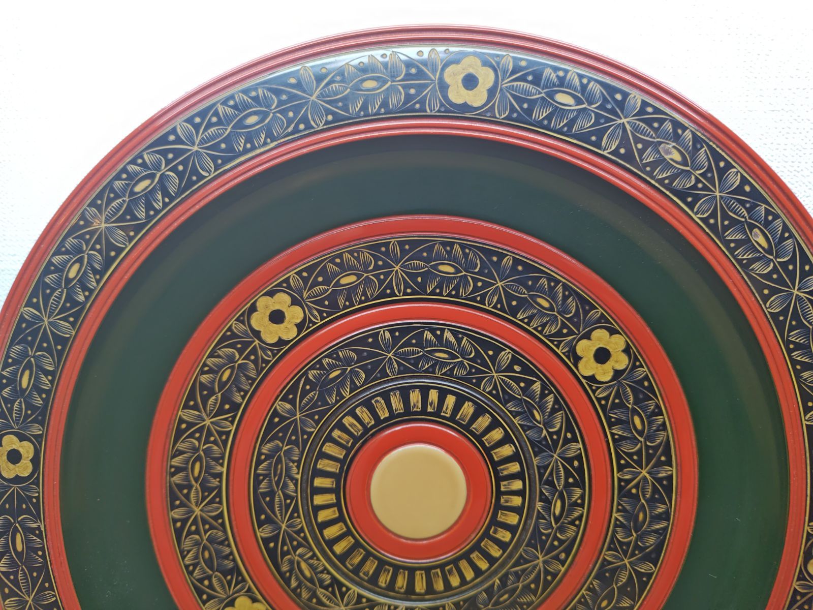 逢絢亭 茶道具 菓子器 山中塗 独楽蒔絵 裏千家書付 木製 共箱入り