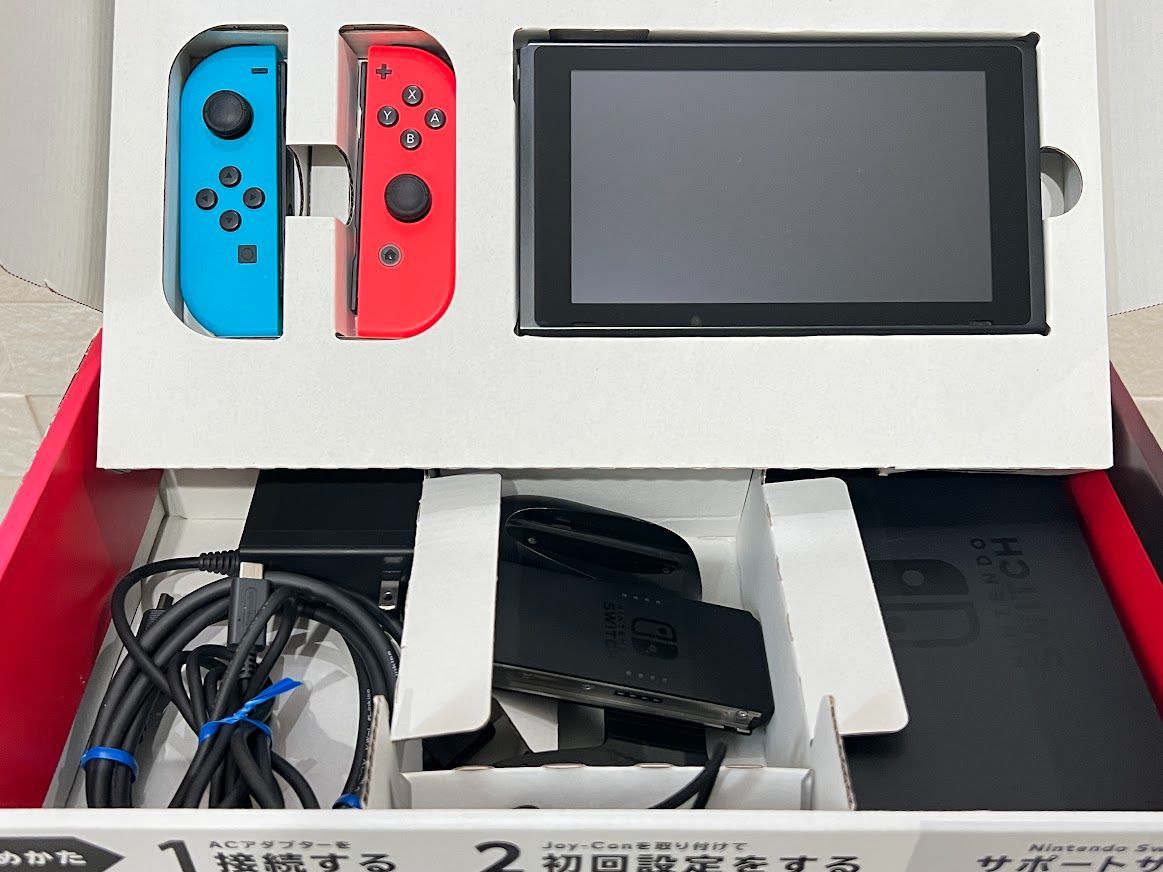 新型モデル/2020年製/付属品完備】Nintendo Switch スイッチ 本体