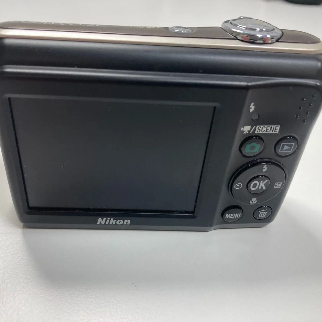H ニコン COOLPIX L21 コンデジ 乾電池で使用可能なデジカメ