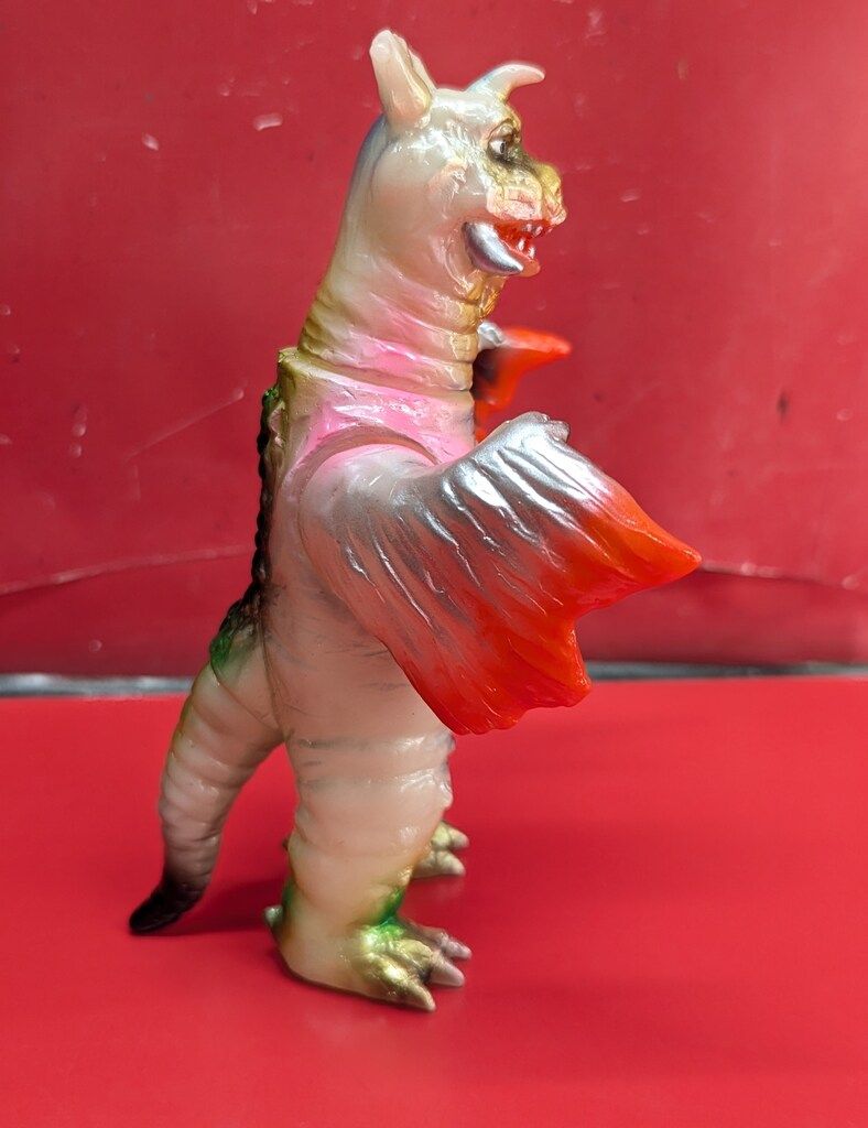 Amazon.co.jp: 即決 チャンドラー GID 蓄光 ヤモマーク 大怪獣