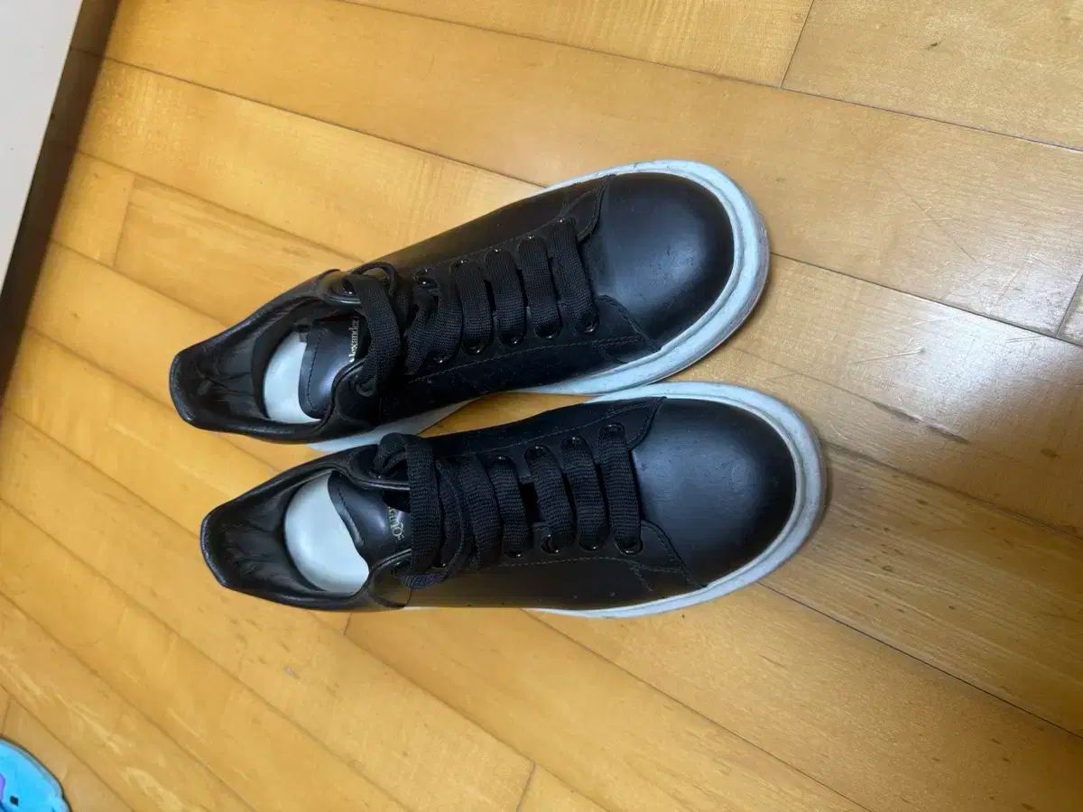 アレキサンダーマックイーン 280