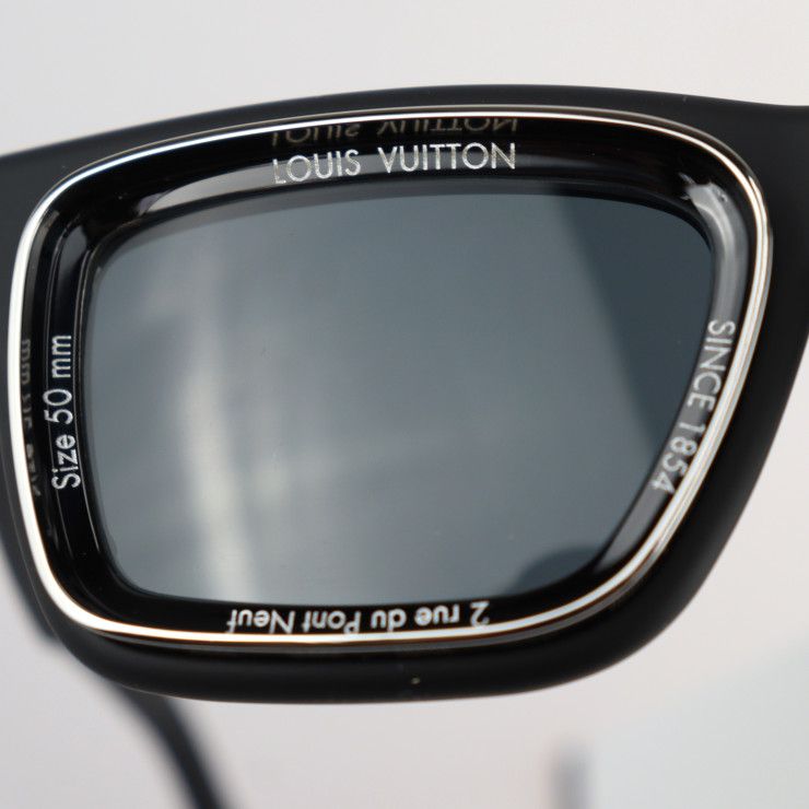 LOUIS VUITTON ルイ ヴィトン LV スーパーヴィジョン・スクエア
