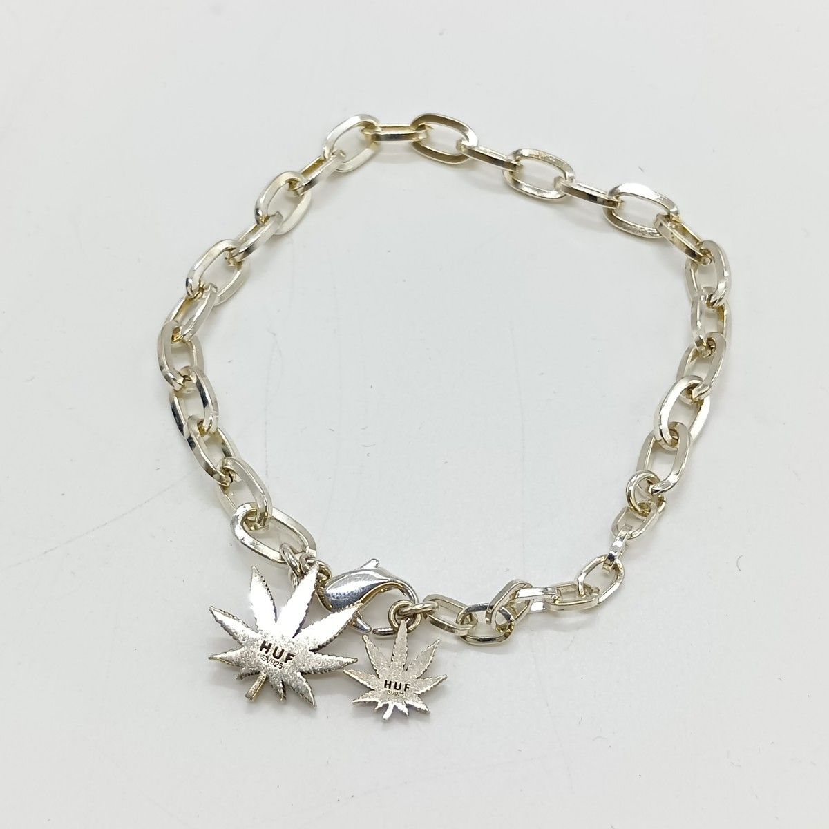 HUF シルバー ブレスレット 葉っぱモチーフ HUF シルバー ブレスレット 葉っぱモチーフ - メルカリ