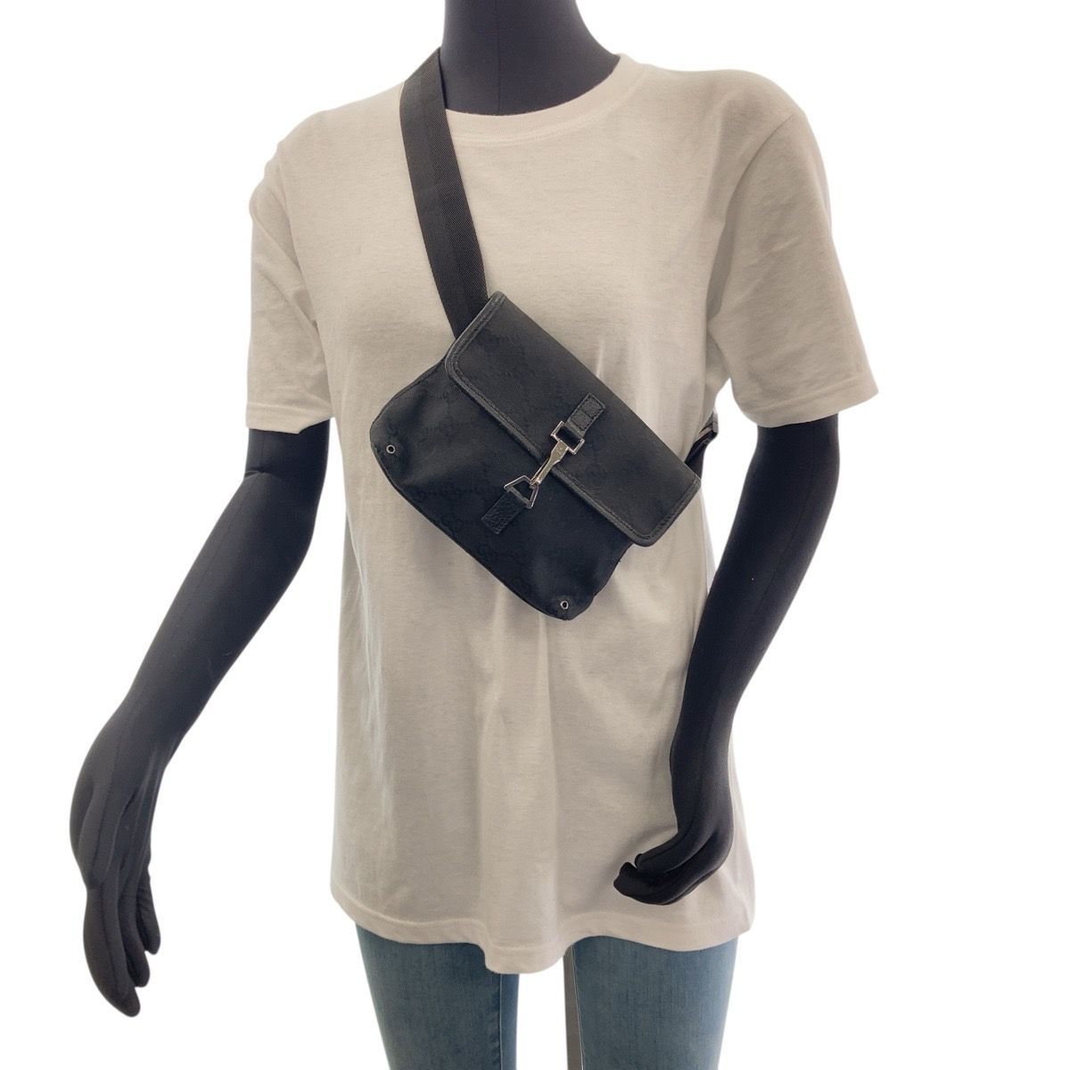 GUCCI グッチ ブラック 黒 シルバー金具 GGキャンバス 92543 ボディ