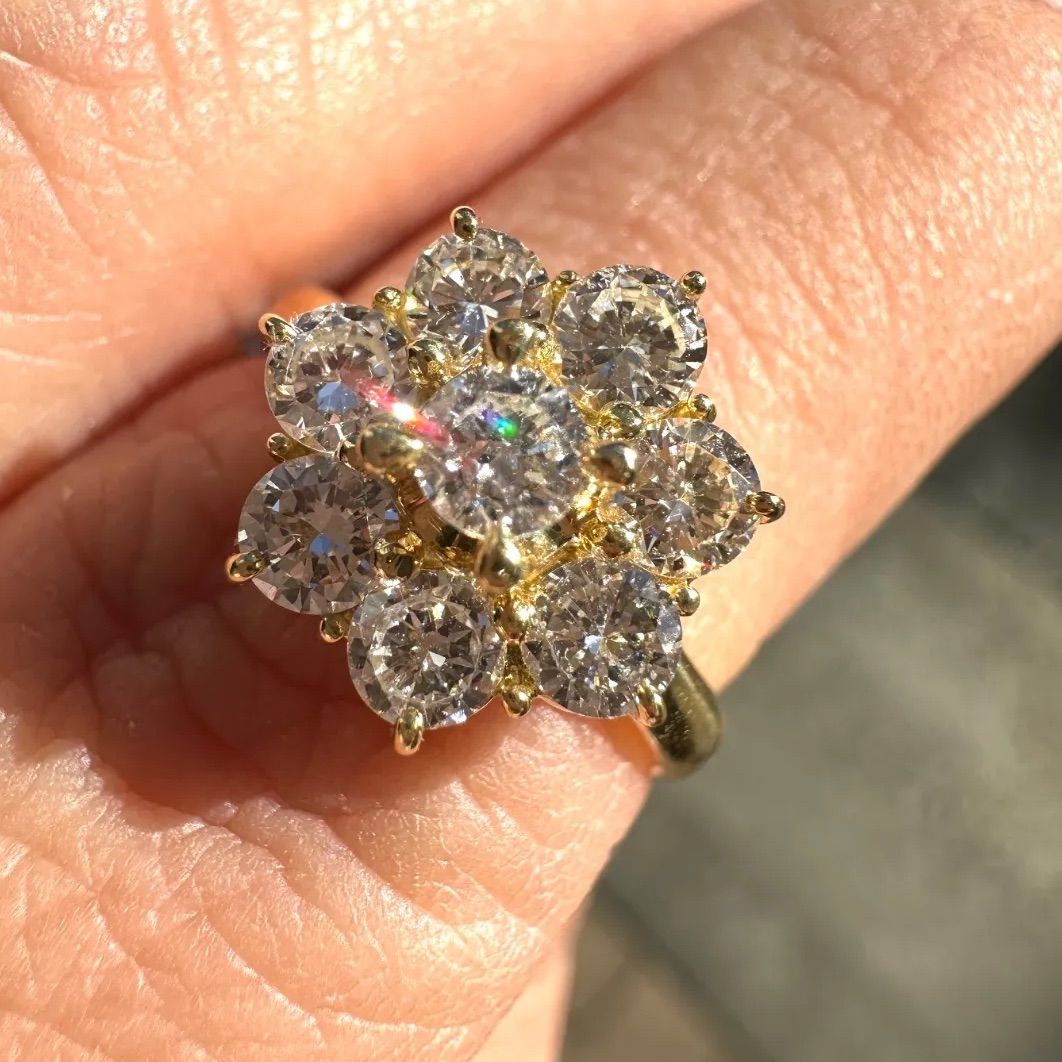K18YGリング フラワーモチーフ ダイヤモンドTTL1.00ct VSクラス