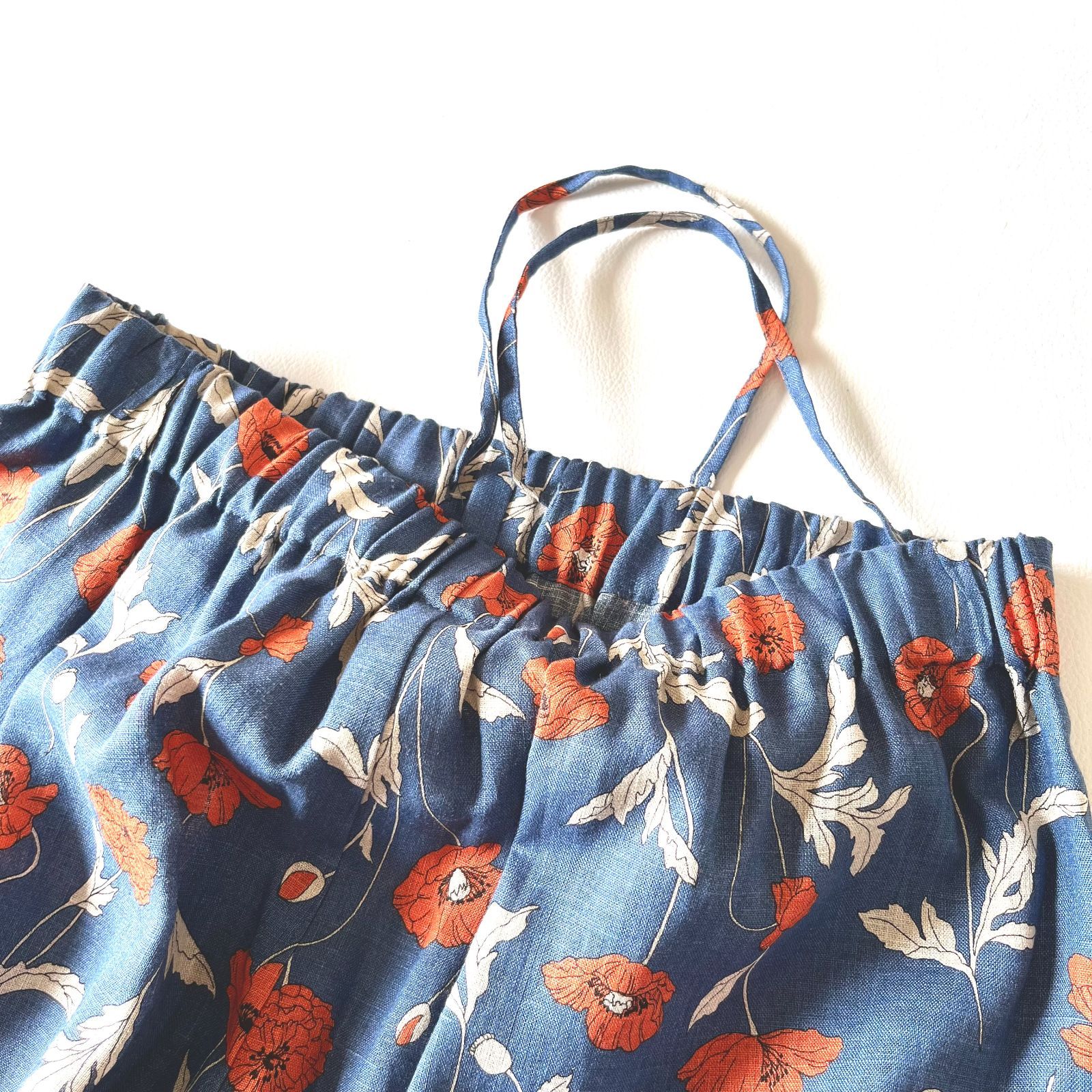 美品☆かぐれ 2023SS フラワープリント リネン パンツ かぐれ（カグレ）の「フラワープリントリネンパンツ（その他