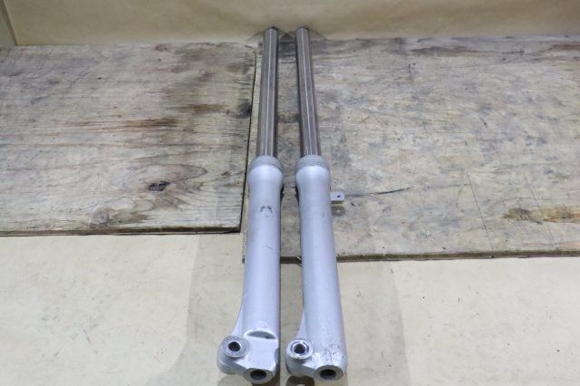 フロントフォーク