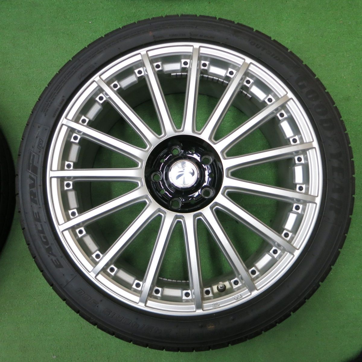 送料無料* バリ溝！21年！キレイ！9.5分☆LOXARNY SCHNABEL 245/40R19 