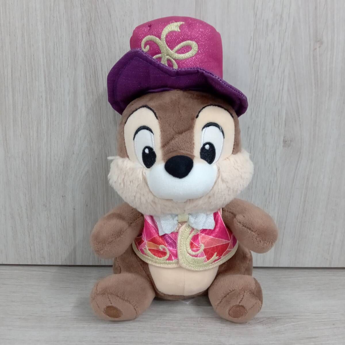 チップ　デール　香港　ディズニー　15周年 メルカリ | 15周年 写真で追体験！ デール チップ ぬいぐるみ 香港