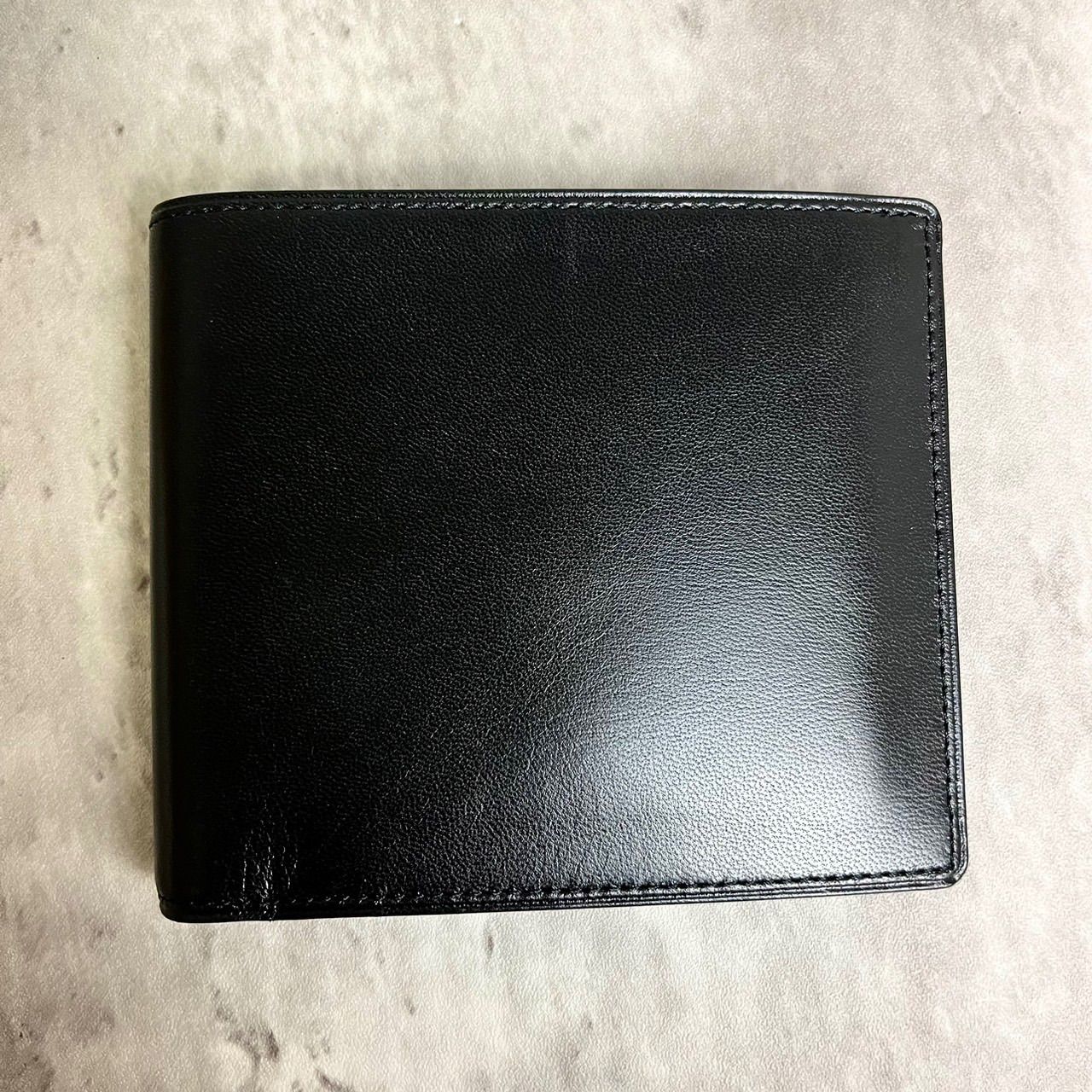 ✨良品✨ GIVENCHY ジバンシー 二つ折り財布 4Gロゴ ロゴ型押し カード 