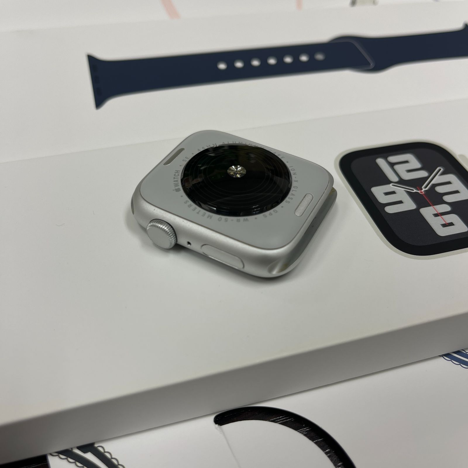 メルカリ最安価！Apple Watch SE 第2世代 GPSモデル 44mm Apple Watch SE 第2世代-44mm GPS+セルラー - メルカリ