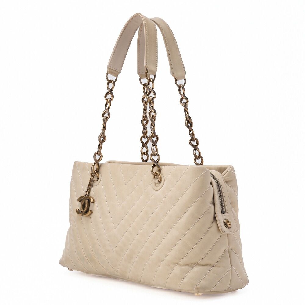 CHANEL シャネル Vステッチ チェーンショルダーバッグ スパークルレザー アイボリー ココチャーム付き ゴールド金具 レディース バッグ レディース
