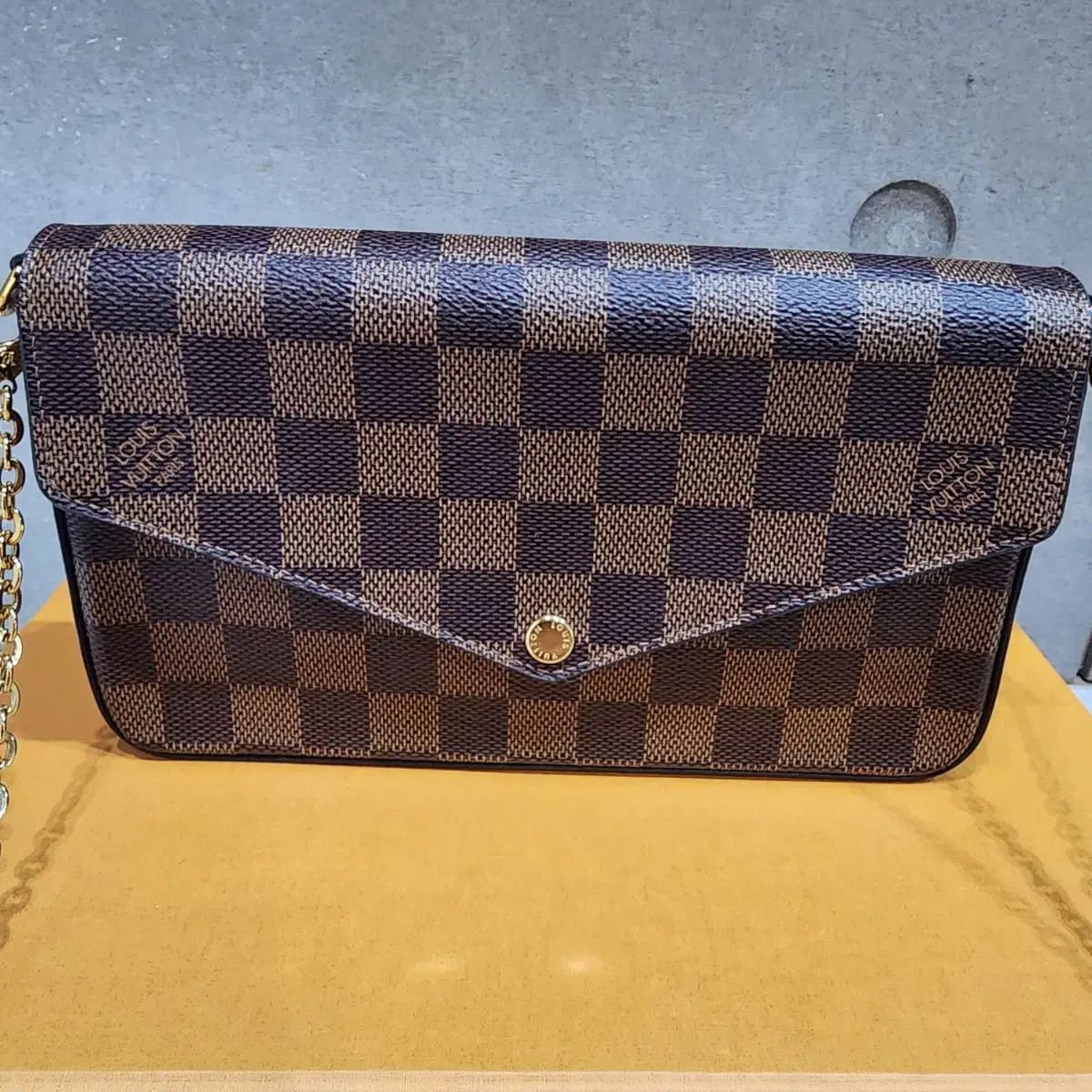 Louis Vuitton ルイヴィトン ポシェット フェリシー ダミエ