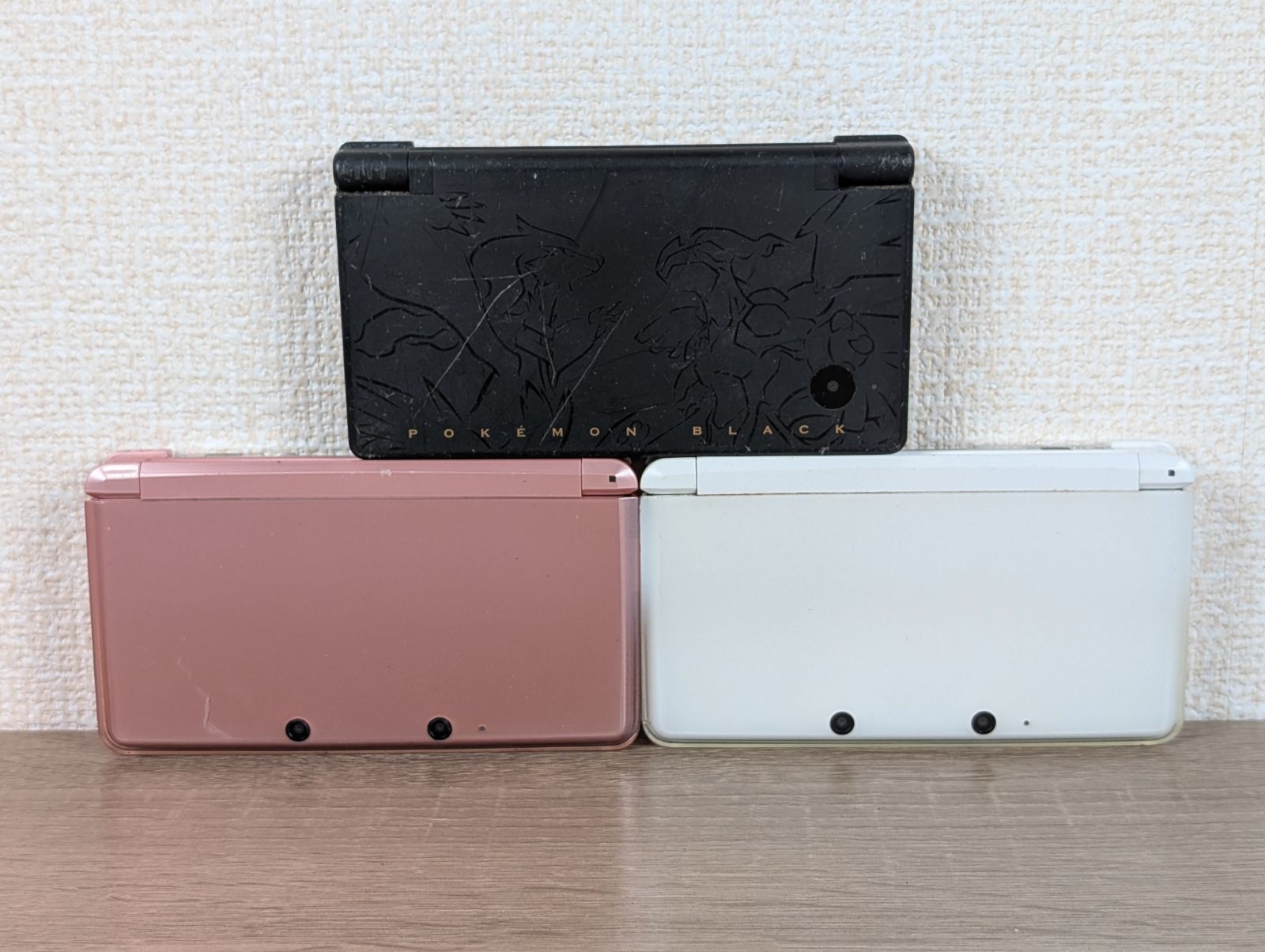 ジャンク品まとめ3台 Nintendo ニンテンドー DS i レシラム ゼクロムエディション モデル Nintendo ニンテンドー3DS ミスティピンク Nintendo ニンテンドー3DS アイスホワイト 修理 部品取り