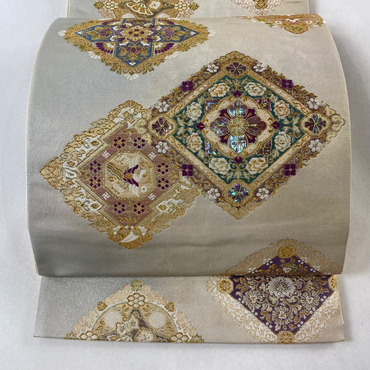 【美品】袋帯 綴れ お太鼓柄 美しい蘭 美品】袋帯 綴れ お太鼓柄 美しい蘭 袋帯 美品 秀品 お太鼓柄