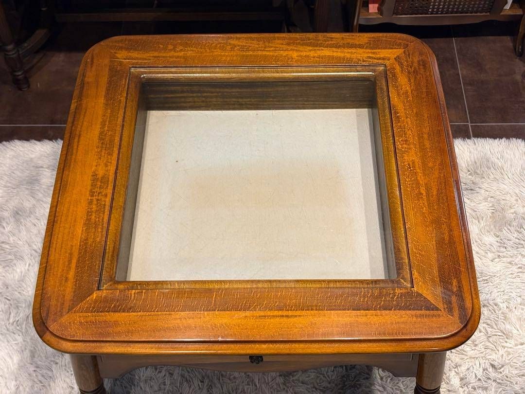 センターテーブル