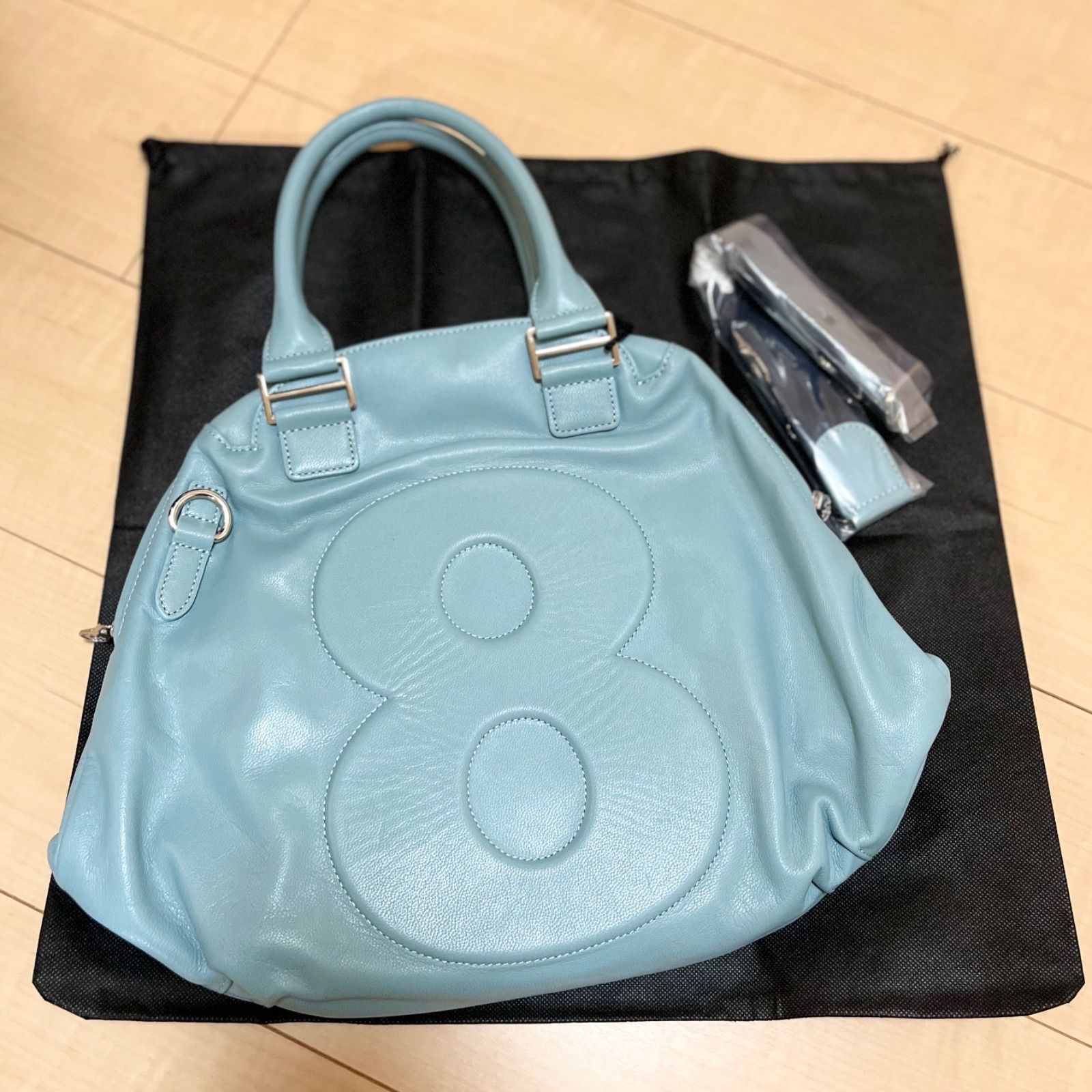 新品未使用タグ付き】muta ムータ スリムエンボス ゴート革 8バッグ 