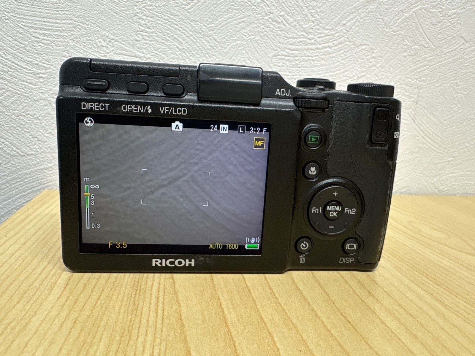 RICOH GXR + P10 KIT デジタルカメラ - メルカリ RICOH GXR + P10 KIT デジタルカメラ - メルカリ