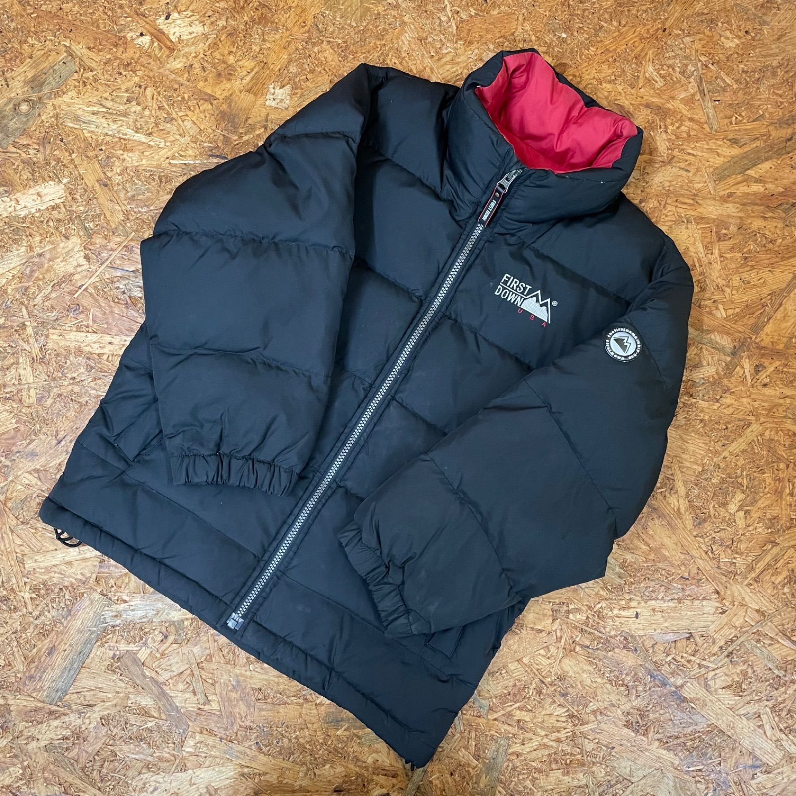 FIRST DOWN ダウンジャケット 黒/青 FIRST DOWN REVERSIBLE DOWN 