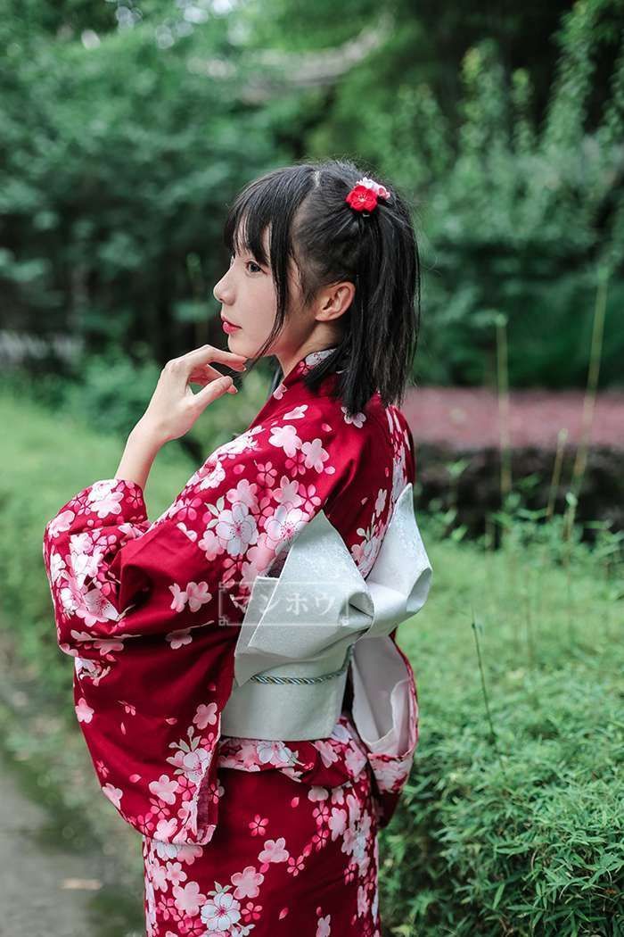 女性