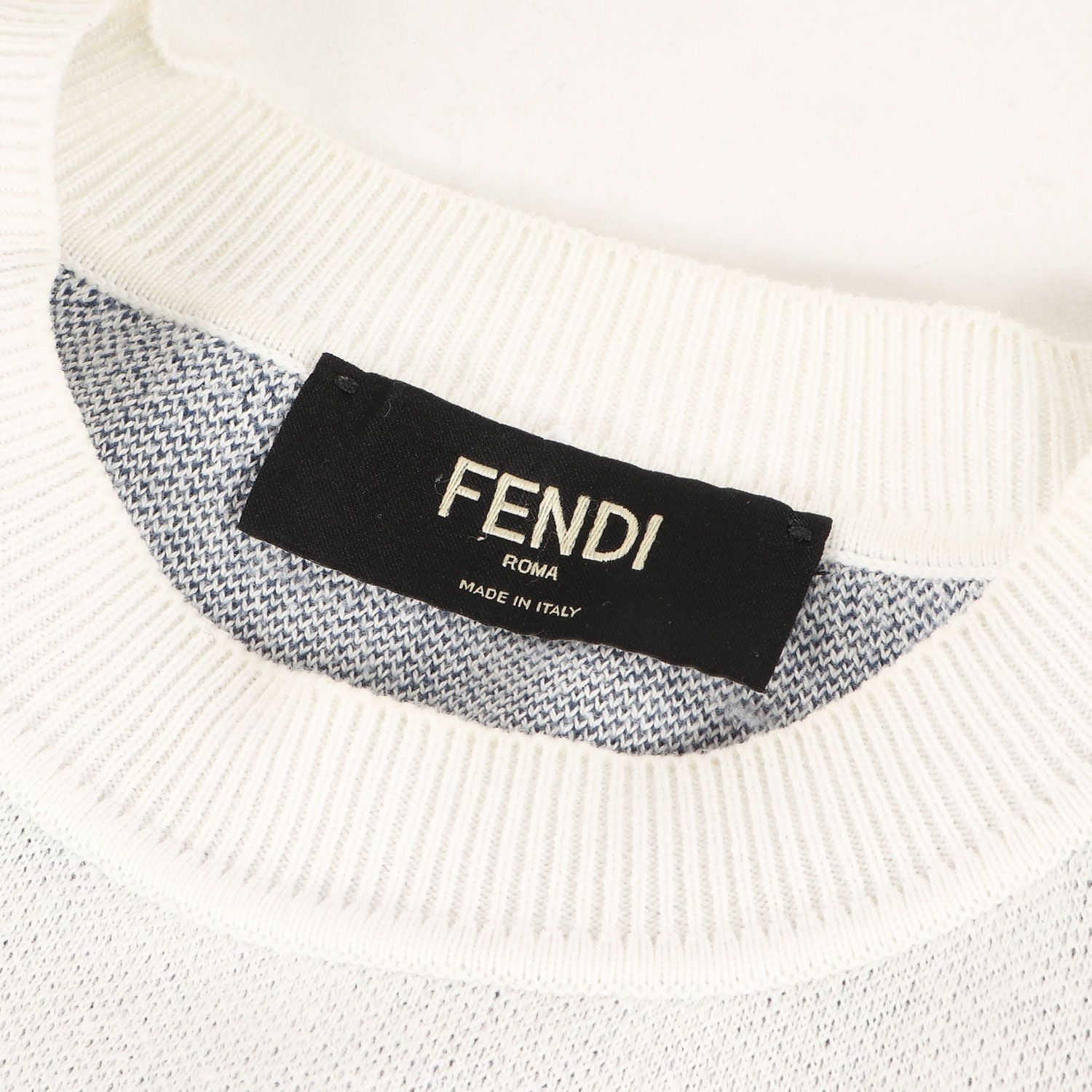 FENDI 白　ニット　サイズ46 正規品です FENDI 白ニットサイズ46 正規品です