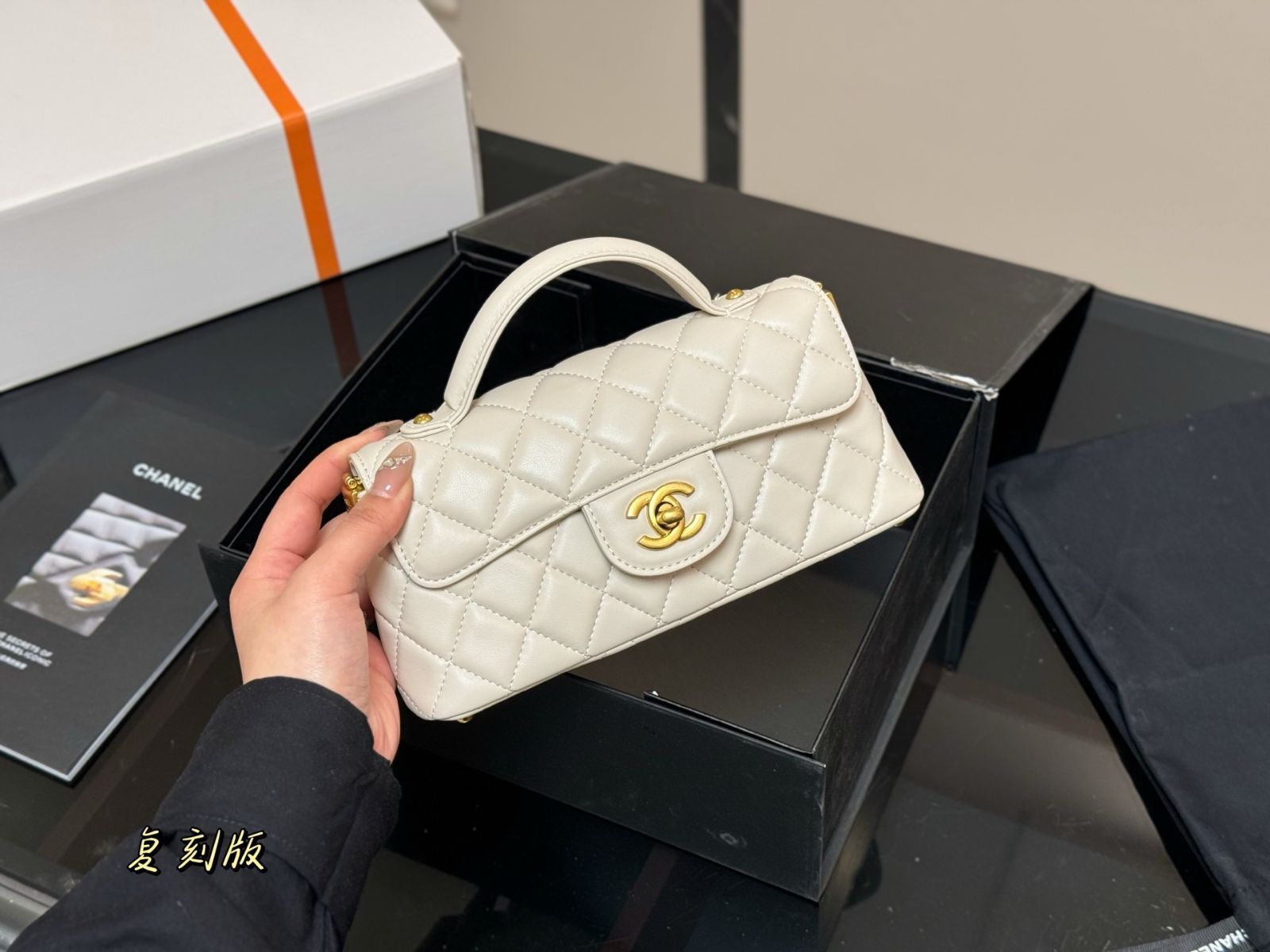 エレガントすぎる存在感♡25A【CHANEL】ケリーバッグ 今日特価】Chanel 25P Horizontal Kelly Bag シャネル 25P 横型