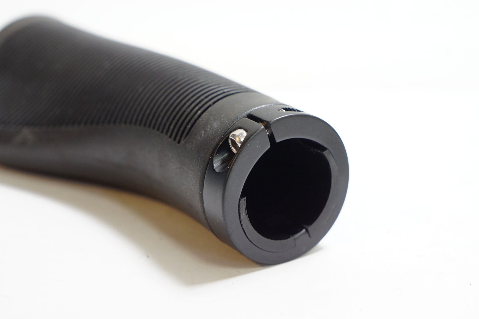 RUBBER GRIPS