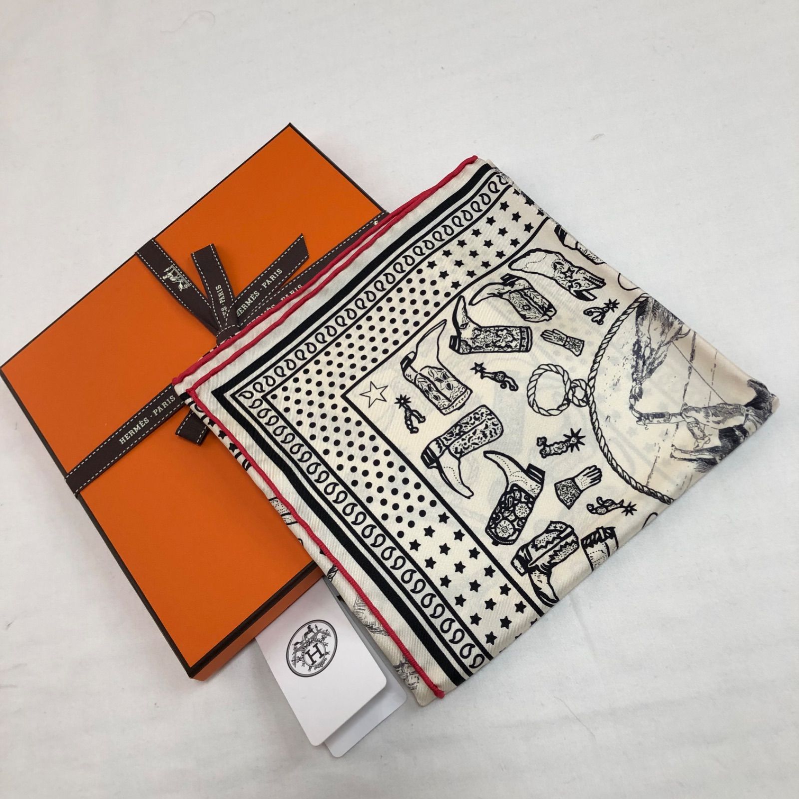 スイーツ柄 ブルー 美品! HERMES☆CUIVRERIES 鞭馬☆カレ90 シルク