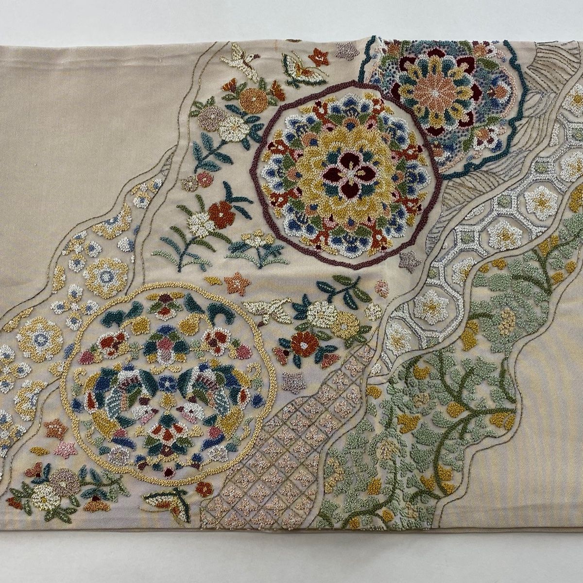 袋帯 秀品 華文 向かい鳥 螺鈿 金彩 金色 お太鼓柄 正絹 【中古】｜女性和服、着物