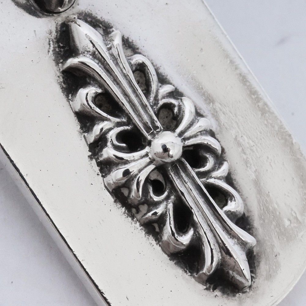 CHROME HEARTS レイズド フローラルクロス ドッグタグ シルバー - メルカリ