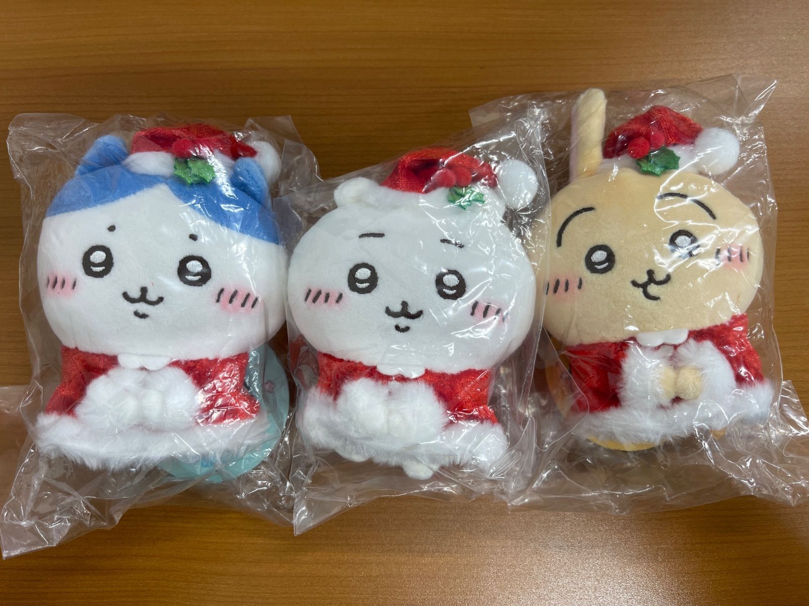 未開封 ちいかわ サンタさんだ！ 持ちますマスコット タグ付き