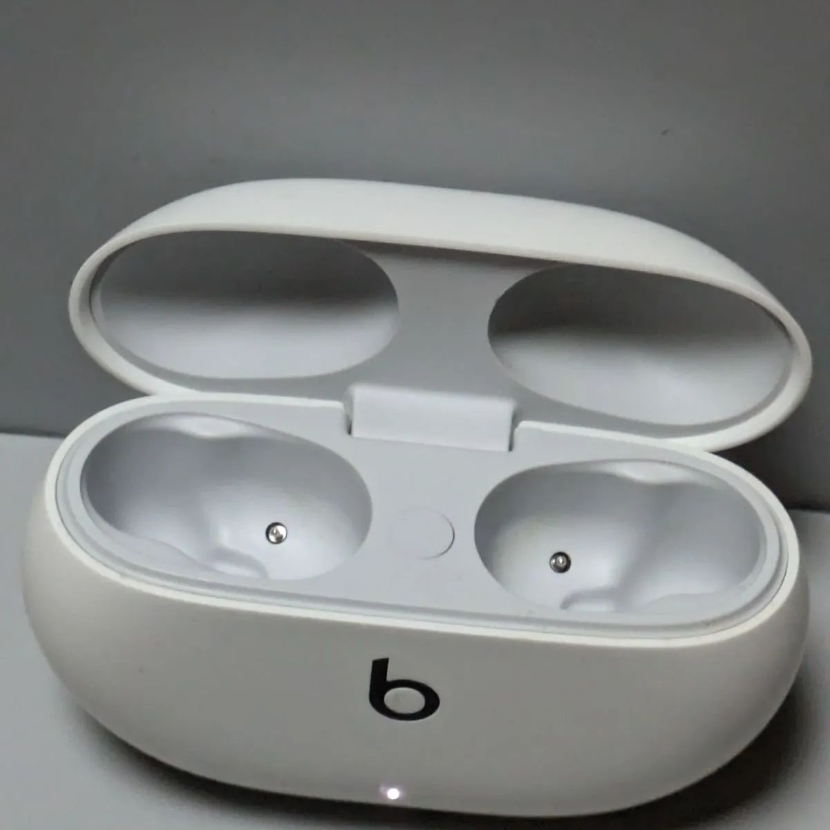 Beats Studio Buds-ワイヤレスノイズキャンセリングイヤフォン 