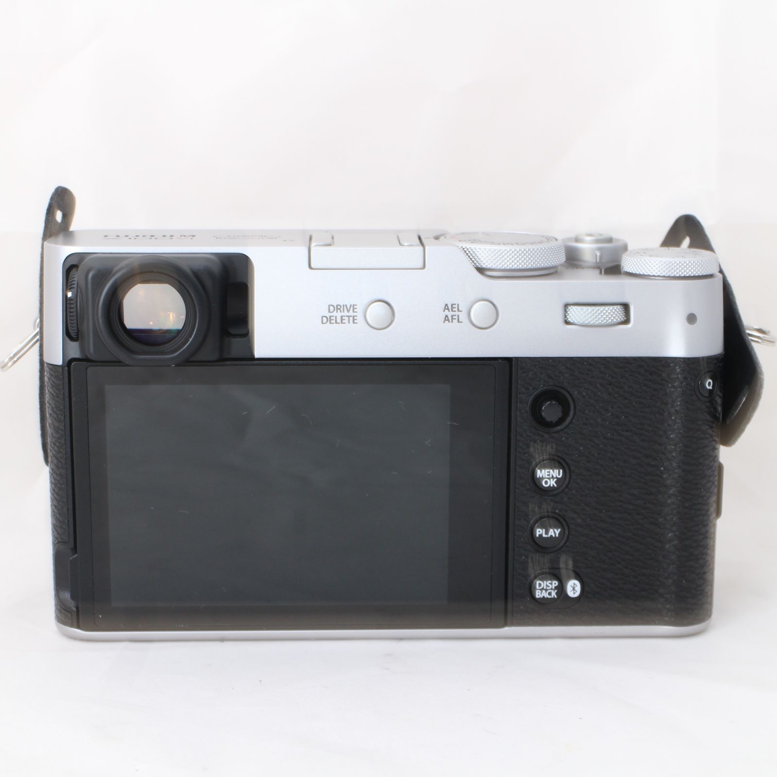 フジフイルム X100VI 【2か国語対応】/シルバー FUJIFILM X100VI