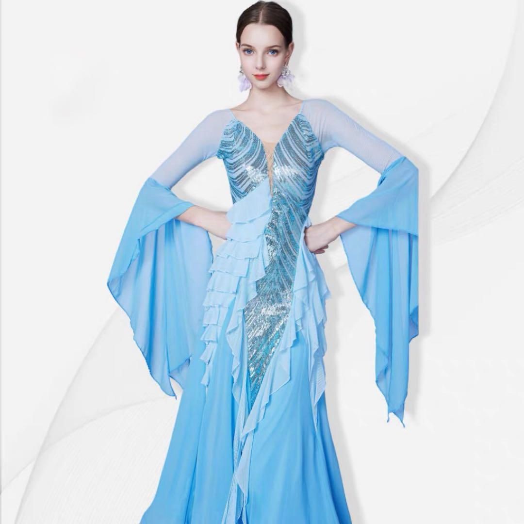 スパンコール輝く✨ラテンドレス ダンスパーティーや発表会に最適な華やぎ スパンコール輝く✨ラテンドレス ダンスパーティーや発表会に最適な